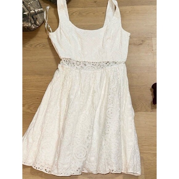 Lilly Pulitzer Dresses & Skirts - Lilly Pulitzer white dress